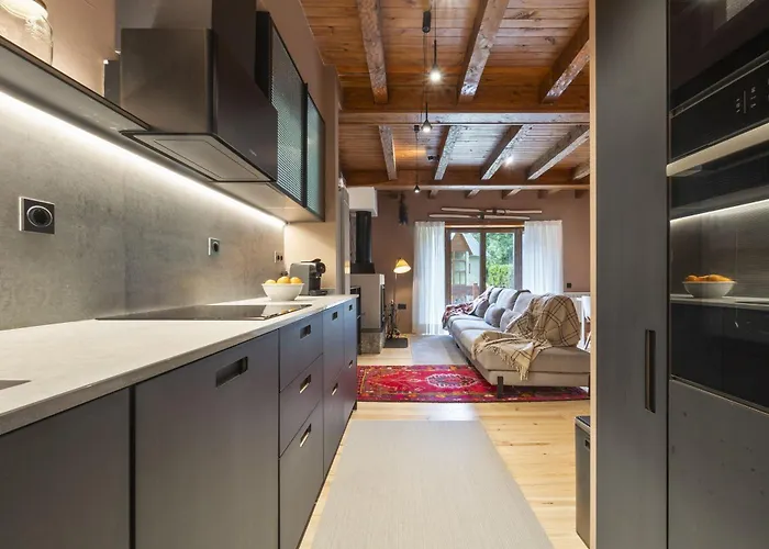 Luderna - Casa Con Terraza Somont Feriehus *