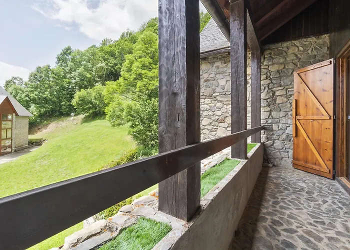 Luderna - Casa Con Terraza Somont Feriehus Naut Aran