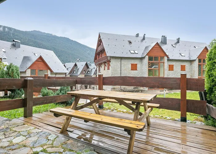 Luderna - Casa Con Terraza Somont Feriehus