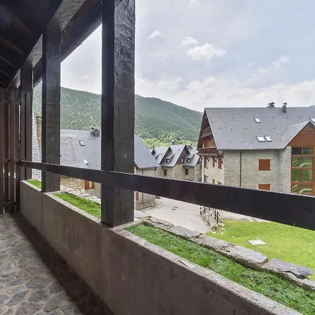 Luderna - Casa Con Terraza Somont * Naut Aran