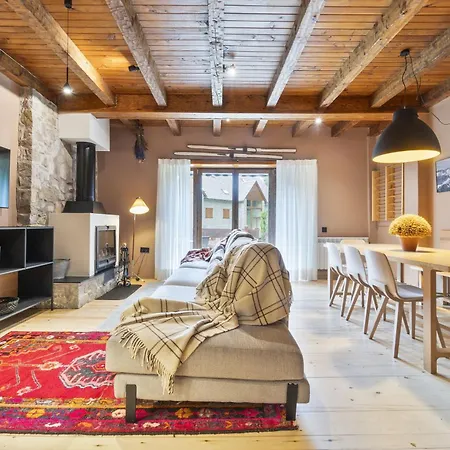 Luderna - Casa Con Terraza Somont